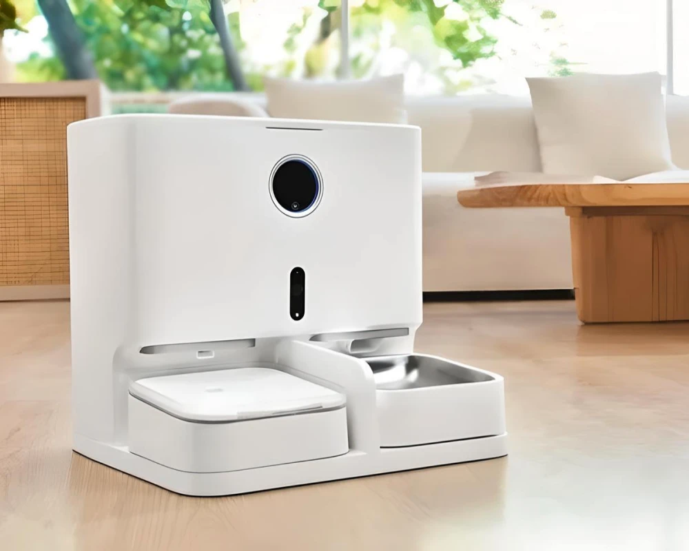 automatic dog feeder with camera